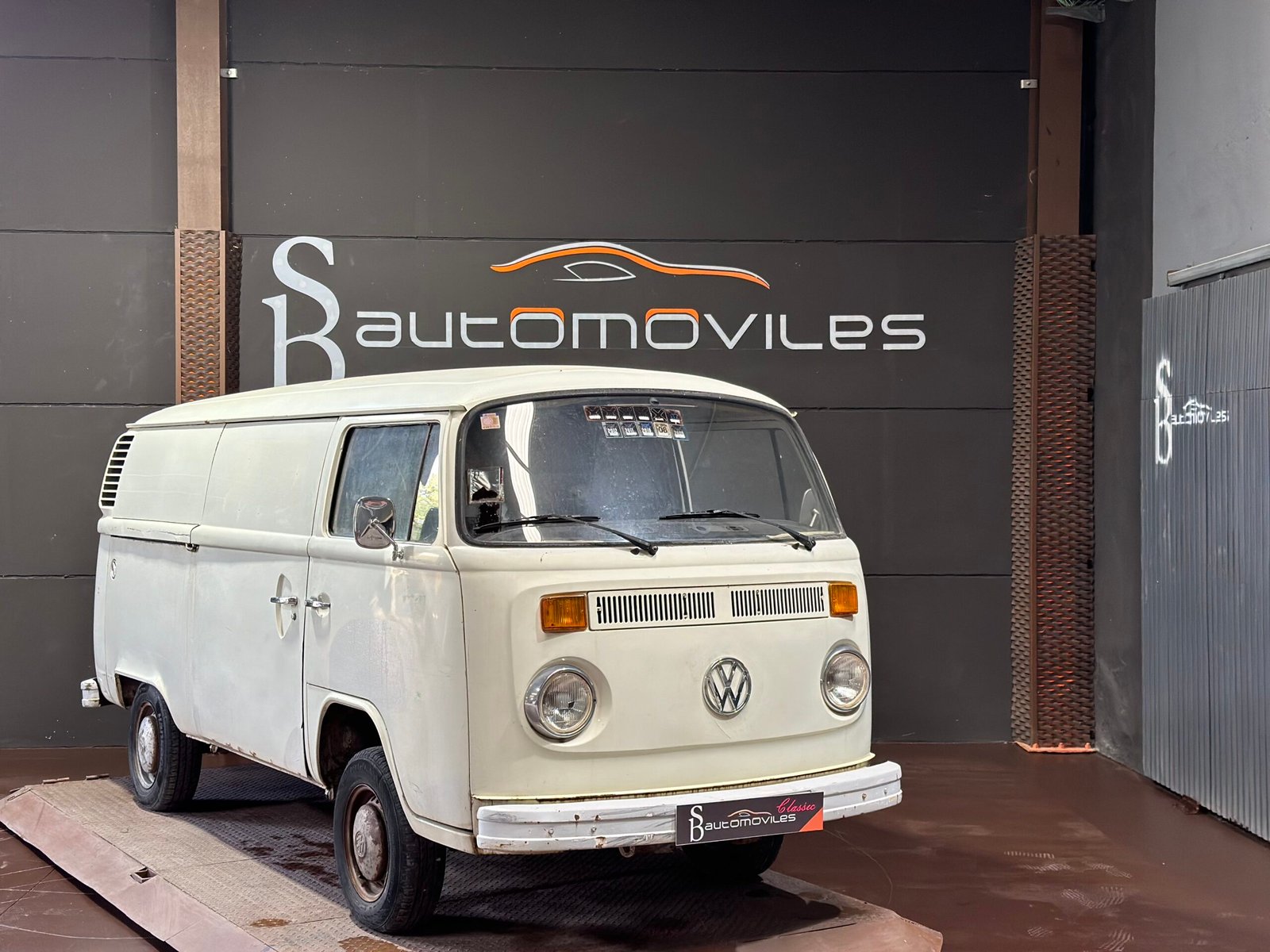 VOLKSWAGEN T2