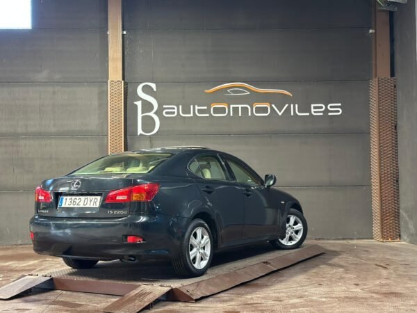 LEXUS IS 220D - Imagen 6
