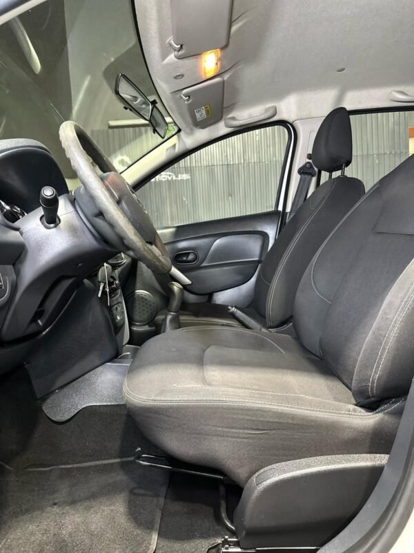 DACIA SANDERO 1.5 DCI 90cv - Imagen 9