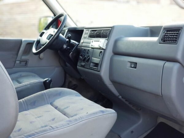 VOLKSWAGEN CARAVELLE 2.0 TDI 9 PLAZAS - Imagen 11