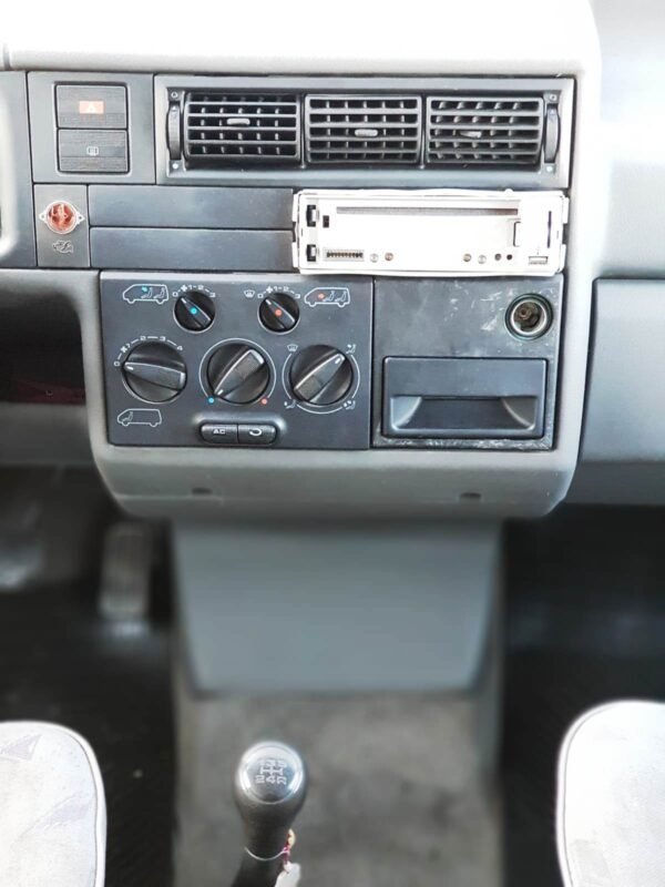 VOLKSWAGEN CARAVELLE 2.0 TDI 9 PLAZAS - Imagen 16