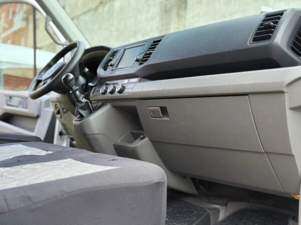 VOLKSWAGEN CRAFTER 2.0 TDI 140CV L3 H2 - Imagen 10