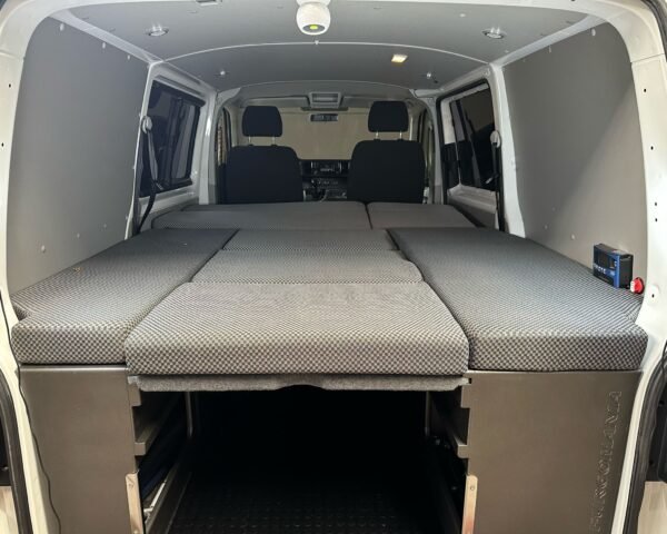 VOLKSWAGEN TRANSPORTER CAMPER 2.0 TDI 5 PLAZAS - Imagen 16