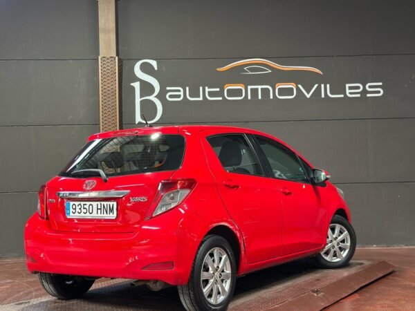 TOYOTA YARIS - Imagen 6