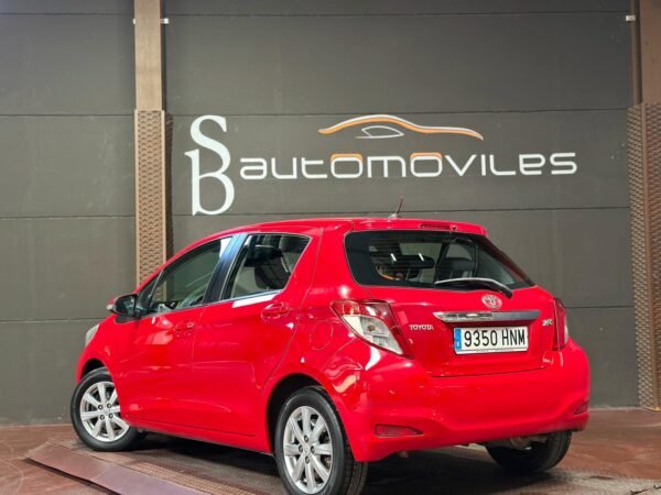 TOYOTA YARIS - Imagen 4