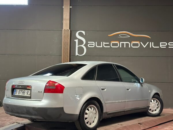 AUDI A6 2.4 I - Imagen 5