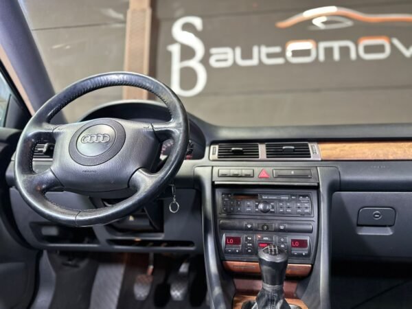 AUDI A6 2.4 I - Imagen 9