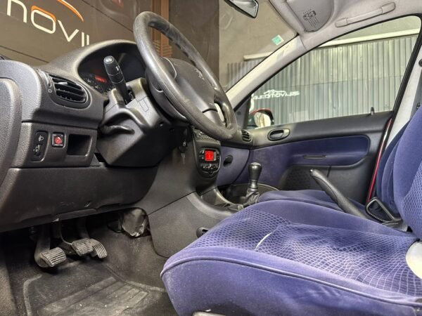 PEUGEOT 206 1.4 HDI 70 CV - Imagen 4