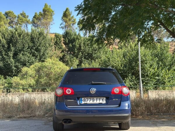 VOLKSWAGEN PASSAT VARIANT 2.0 TDI AUTOMÁTICO - Imagen 5