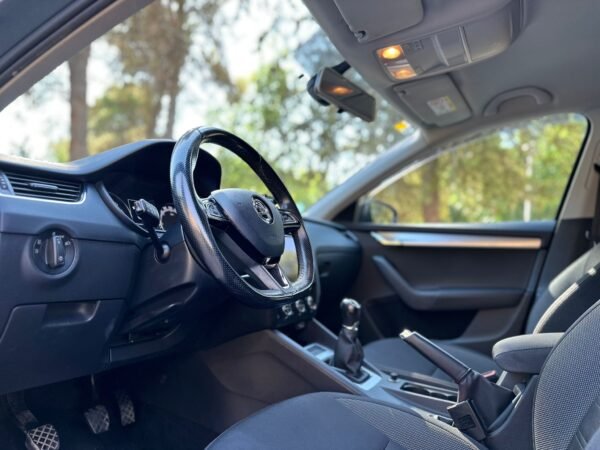 SKODA OCTAVIA - Imagen 7