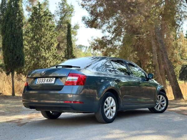 SKODA OCTAVIA - Imagen 5