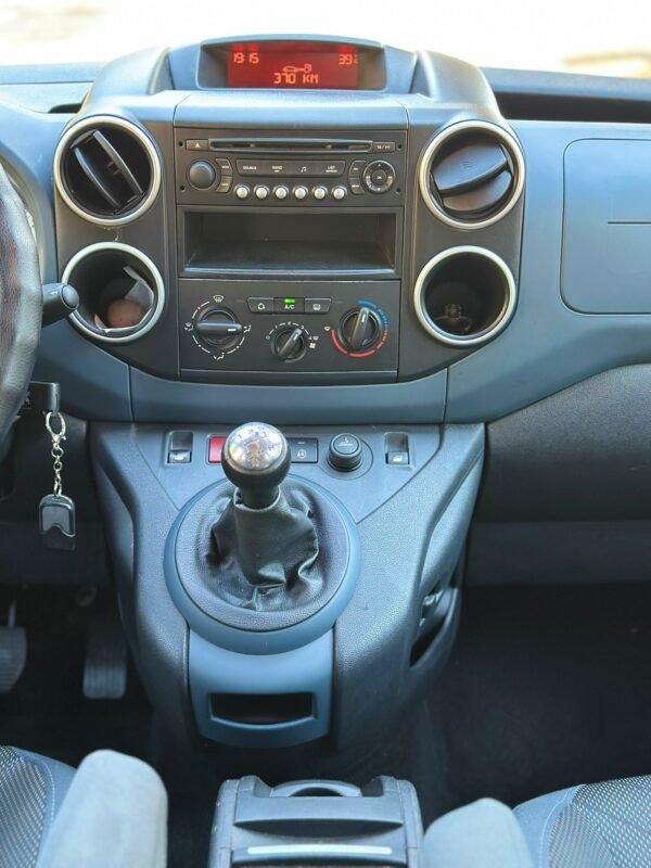 PEUGEOT PARTNER TEPEE 1.6HDI 75CV 2011 - Imagen 11