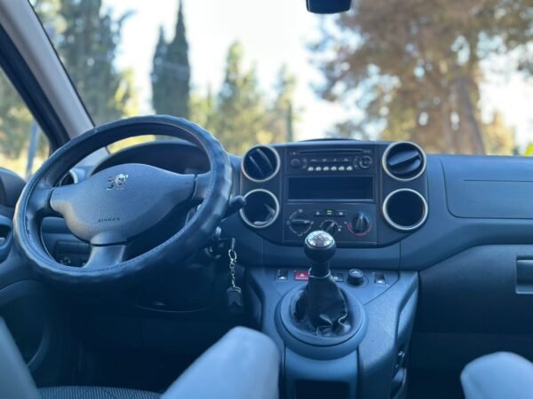 PEUGEOT PARTNER TEPEE 1.6HDI 75CV 2011 - Imagen 9