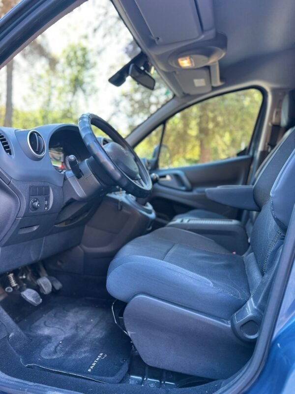 PEUGEOT PARTNER TEPEE 1.6HDI 75CV 2011 - Imagen 7