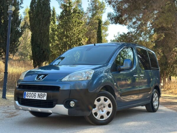 PEUGEOT PARTNER TEPEE 1.6HDI 75CV 2011 - Imagen 2