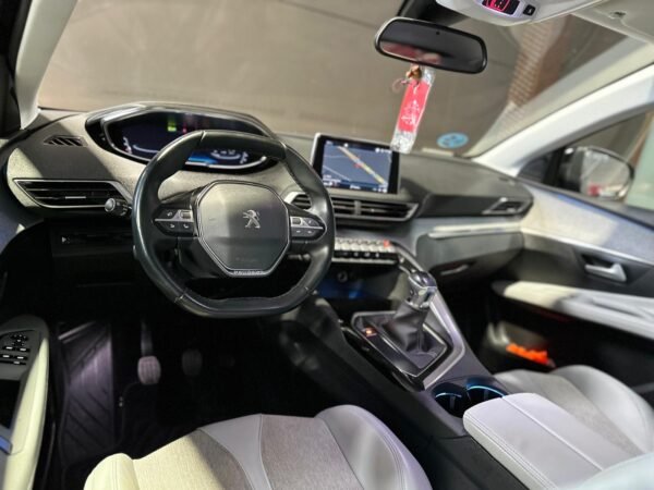 PEUGEOT 3008 - Imagen 11