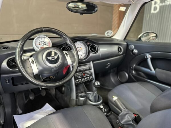 MINI COOPER MANUAL   1.6 i - Imagen 13