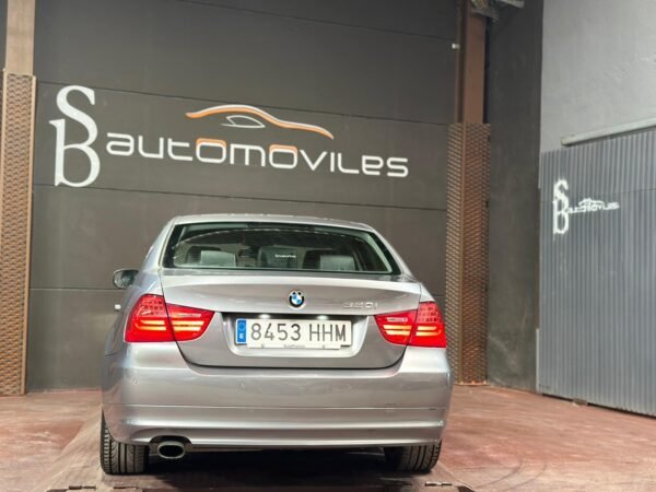 BMW 320 i AUT - Imagen 5
