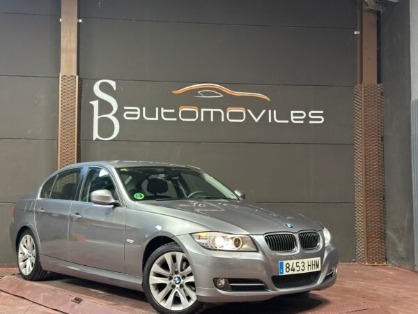 BMW 320 i AUT