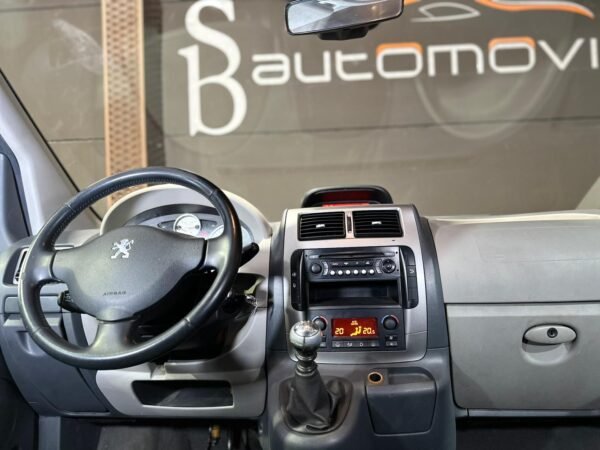 PEUGEOT EXPERT  2.0 HDI 8 PLAZAS - Imagen 12