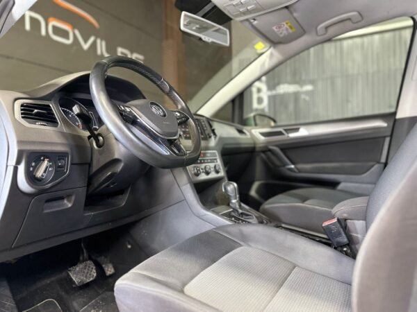 VOLKSWAGEN GOLF  VII SPORTVAN 1.6 TDI ADVANCE BLUEMOTION TECH - Imagen 8