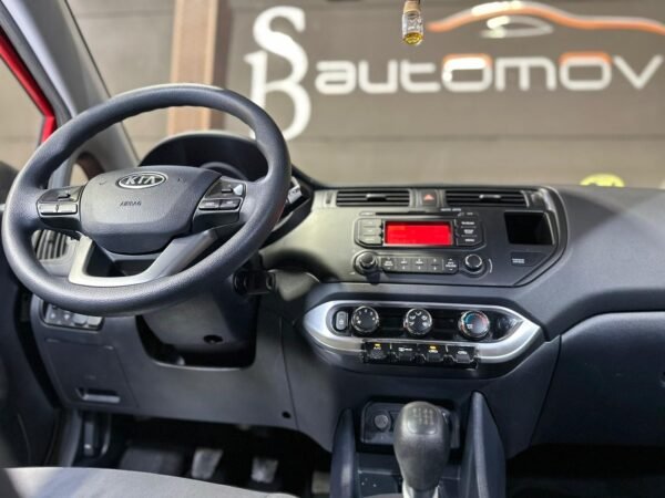 KIA RIO 1.1 CRDI  75CV - Imagen 10