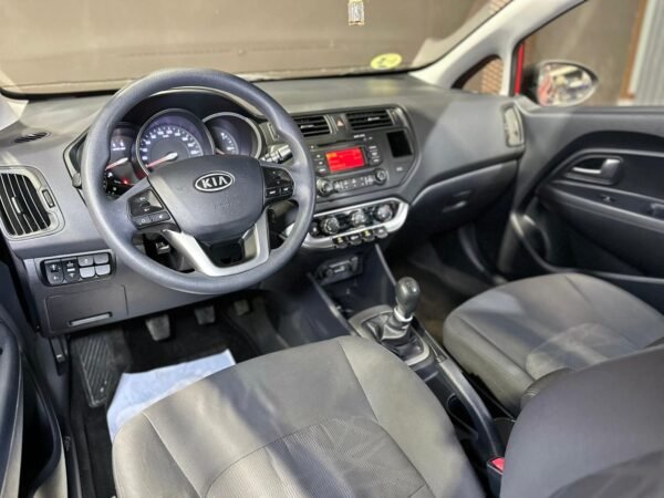 KIA RIO 1.1 CRDI  75CV - Imagen 7