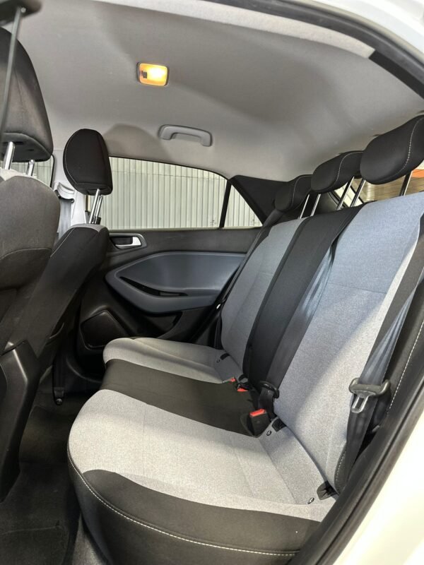 HYUNDAI I 20 1.2 CRDI 75 CV ACTIVE - Imagen 12