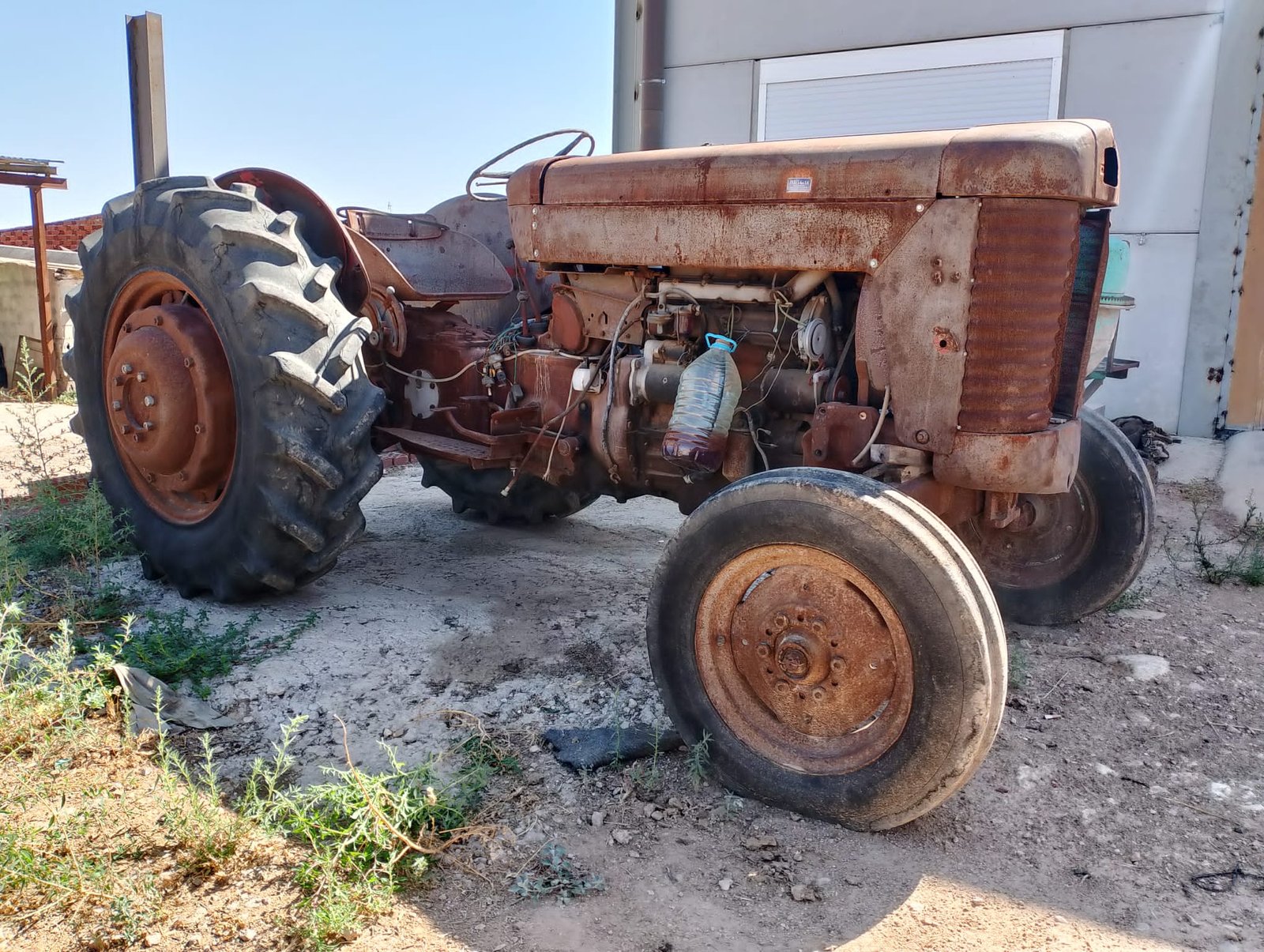 TRACTOR MASSEY FERGUSON 65 AÑO 1960