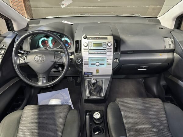 TOYOTA COROLLA VERSO 7 PLAZAS 2.2 D4D - Imagen 10