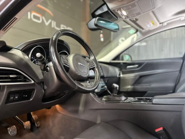 JAGUAR XE 2.0 D - Imagen 7