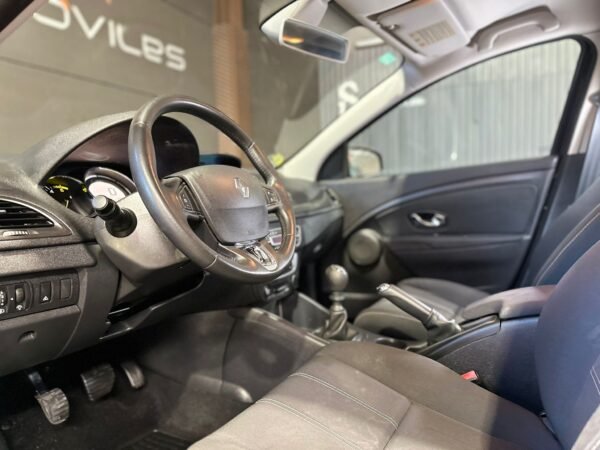 RENAULT MEGANE 1.5 DC 105CV - Imagen 9