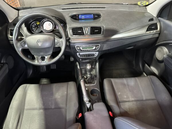RENAULT MEGANE 1.5 DC 105CV - Imagen 10
